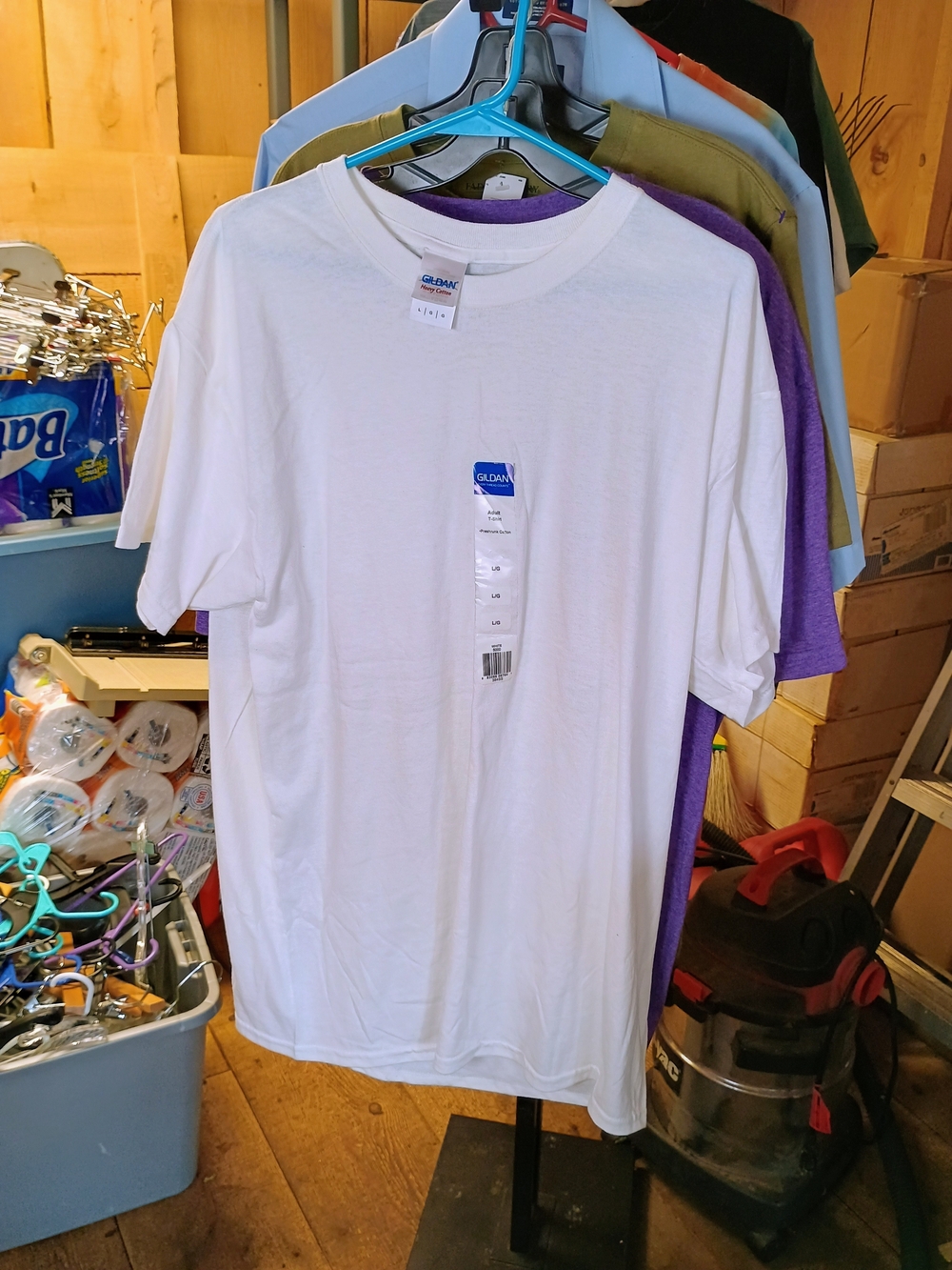 Gildan White Men's Short-Sleeve Crew T-Shirt Bin 32
